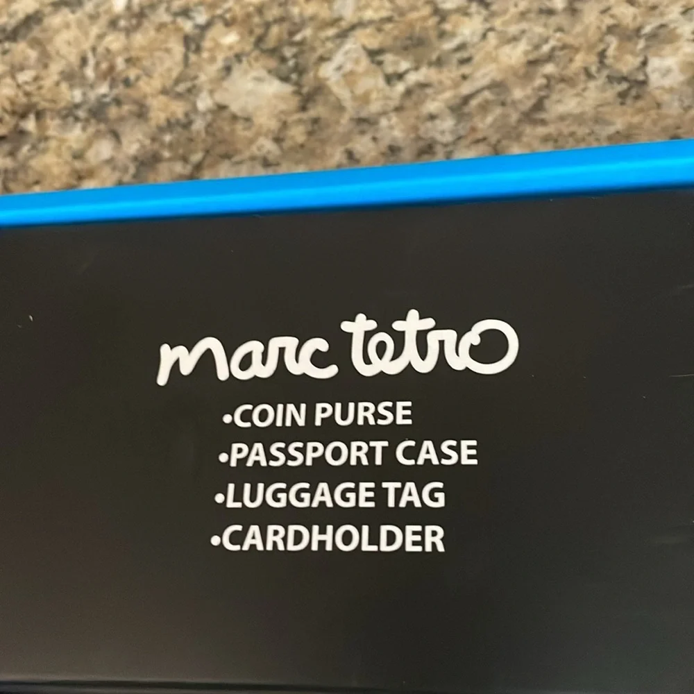 Marc Tetro Dogs Travel Set Coin Purse Passport Case Luggage Tag Cardholder set - Picture 5 of 7